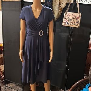 Navy Blue R&M Richards dress with rhinestone accent buckle at the waist. Sz 6